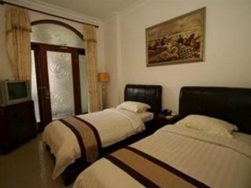 The Grand Palace Hotel Malang Exterior foto
